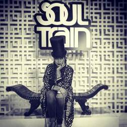 Erykah-Badu-to-host-2015-Soul-Train-Awards